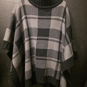 Columbia Black Knit Fleece with Blue Accent Label